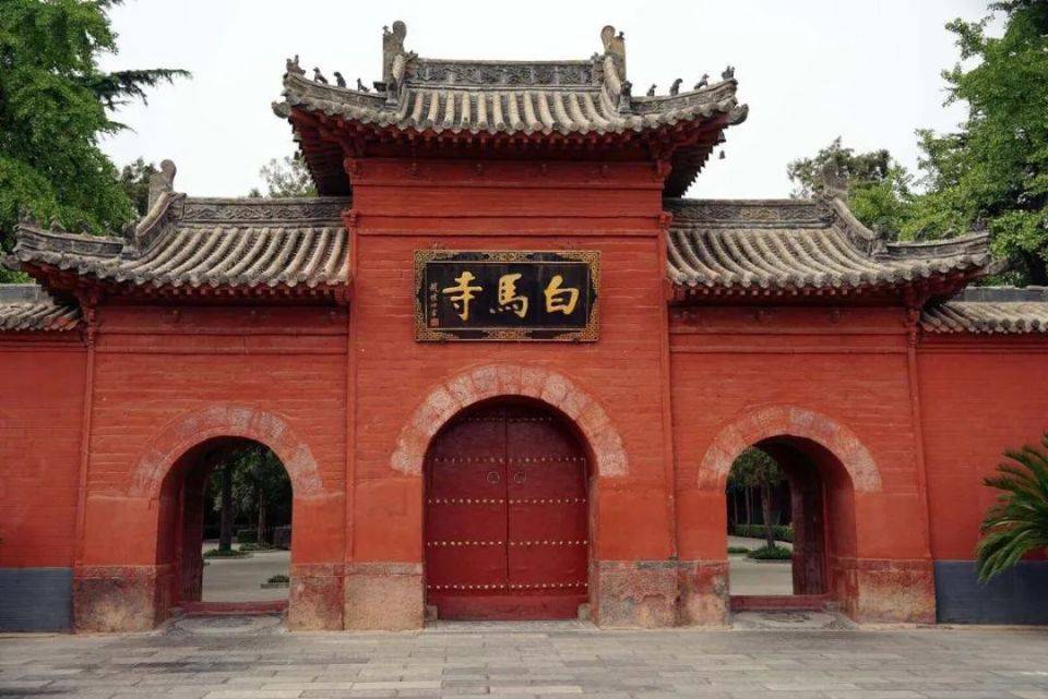 少林寺新住持：开挖机种麦子的方丈