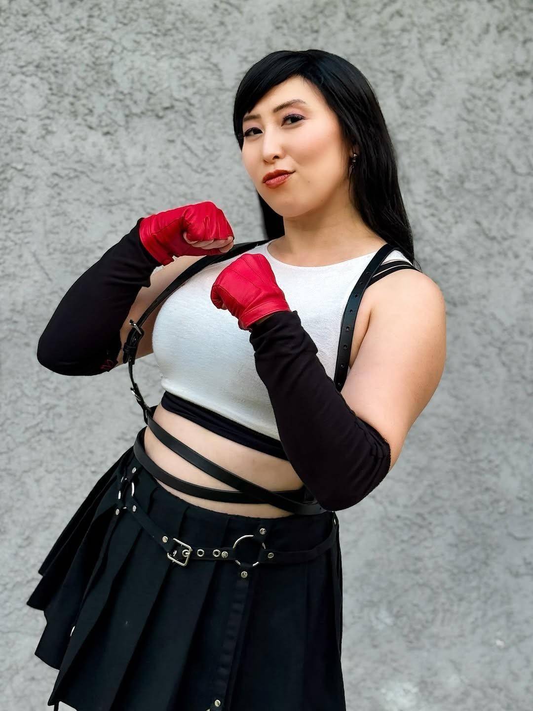 《羊蹄山之魂》女主演员cos蒂法 喜欢她的造型吗?