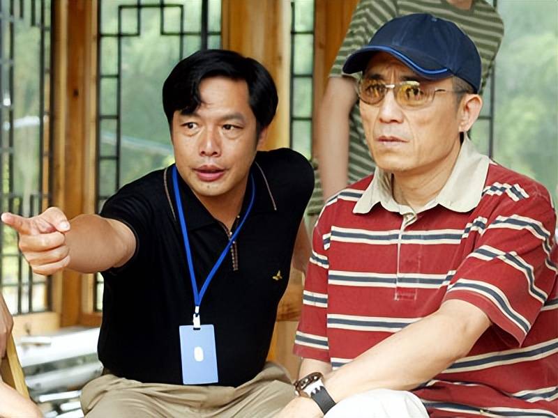 释永信和易中天同框，奉承他是大菩萨，易大师回应一个举动一句话