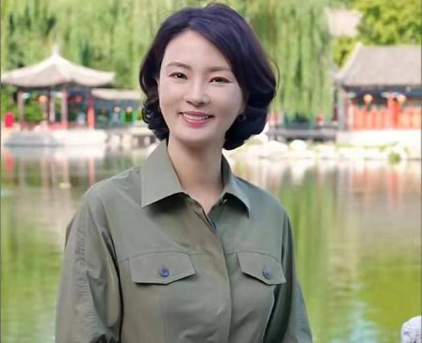 恶心一幕发生！释永信刚被带走调查，央视主持刘芳菲就受到了牵连