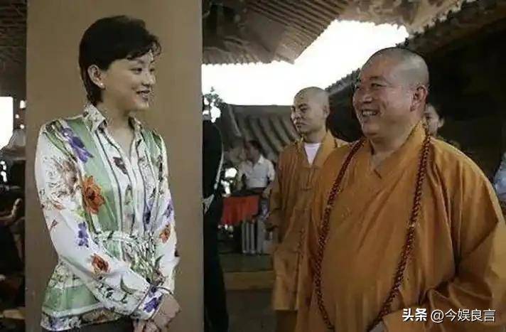 一石激起千层浪！释永信被查第4天，央视主持刘芳菲也受到牵连