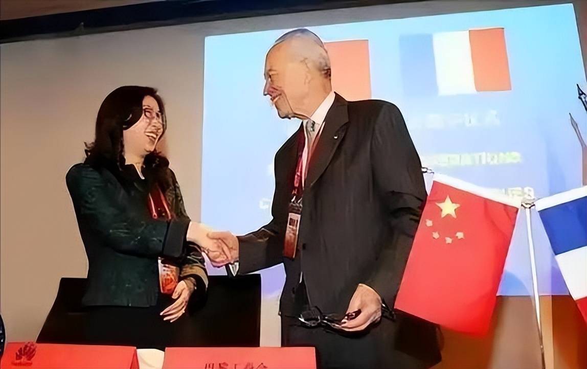 原创             华为能有今天，全靠这位救命恩人，4救华为，任正非都礼让三分