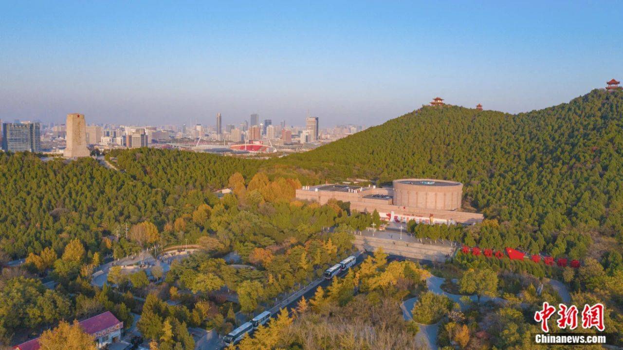 毛泽东为何称山东这座山为英雄山？