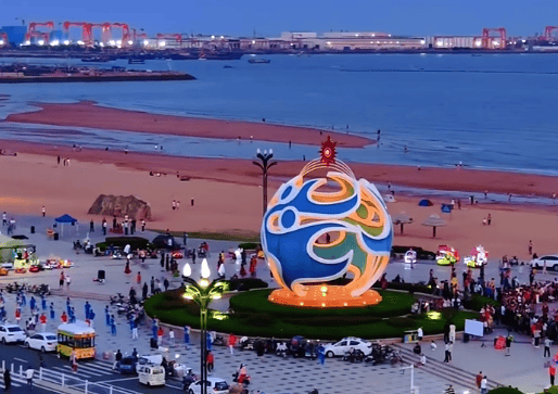 海阳之夏:万米金滩与沙雕奇境,邀你共赴一场澎湃的浪漫!