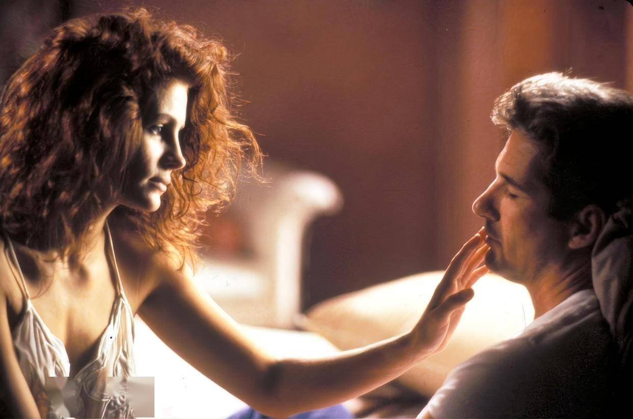 电影_朱莉娅·罗伯茨_瑞茜·威瑟斯彭