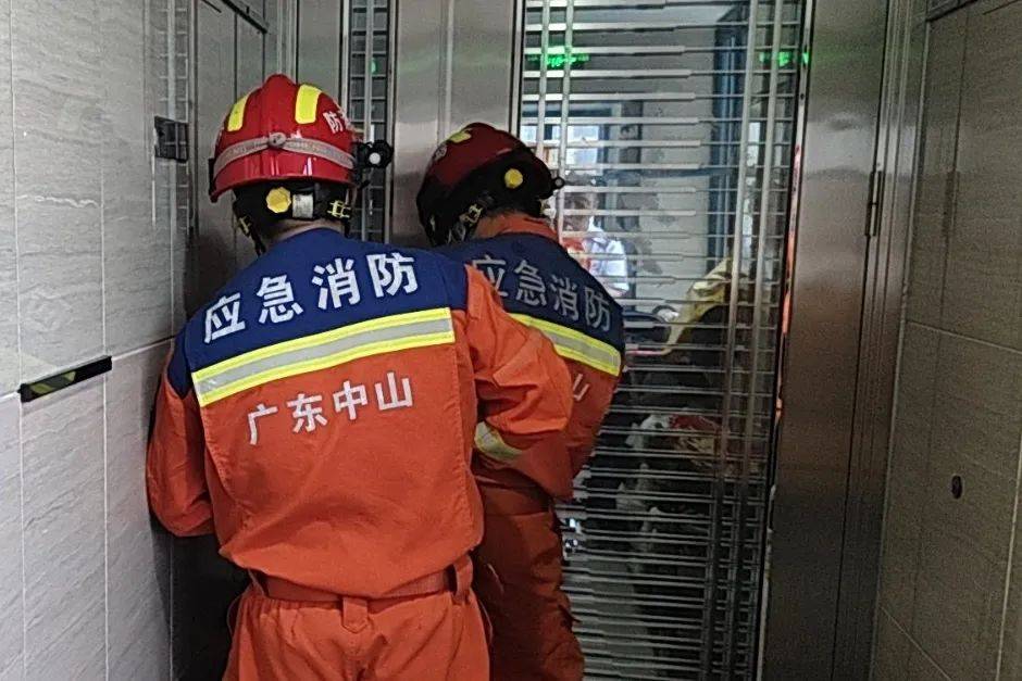 男子失联多日反锁家中，消防破门后竟然发现……