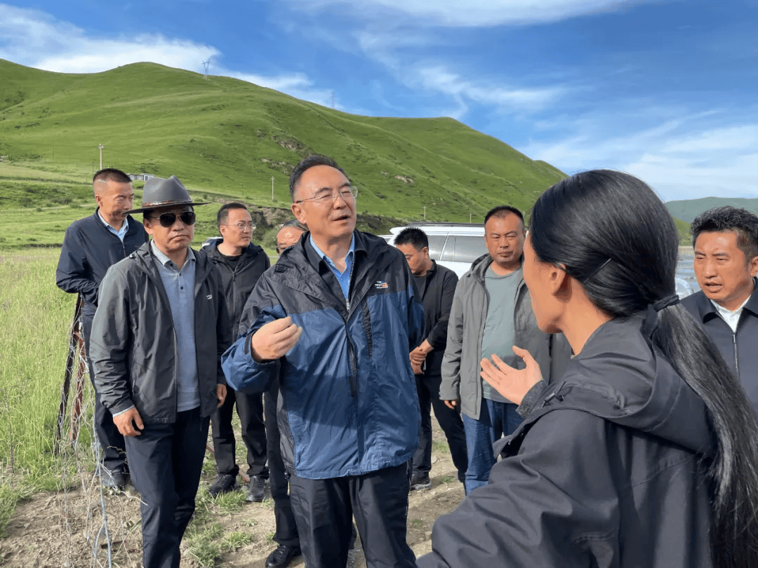省生态环境厅主要负责同志赴果洛州调研生态环境保护工作