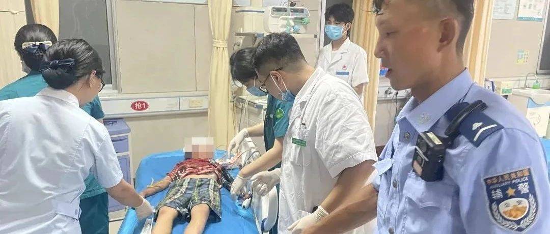 孩子被狗严重咬伤！景德镇警车开道紧急护送！_汪国庆_生命_对讲机