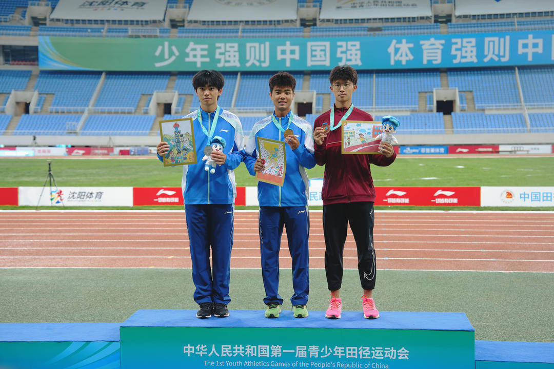 创历史！四川包揽男子100米、200米、400米、800米、1500米全部金牌