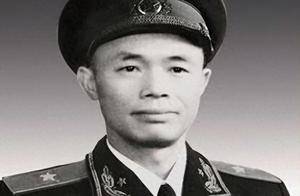 开国少将钟伟的孙子,15年被人发现靠摆摊卖水果为生,这是为何?_钟勉生_平江县_组织部门