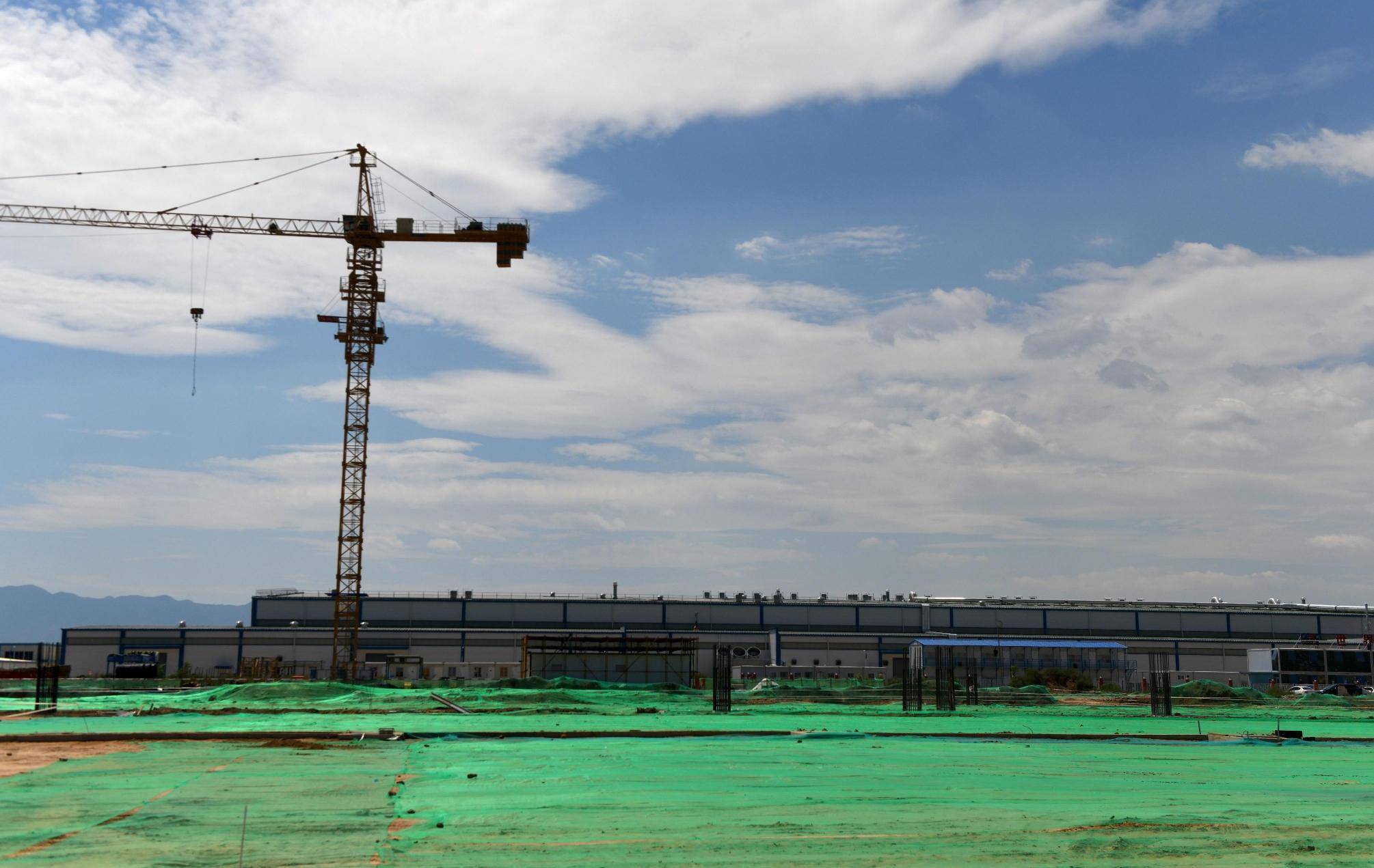 北跨热土看经开"主流媒体调研采访活动走进渭北工业园