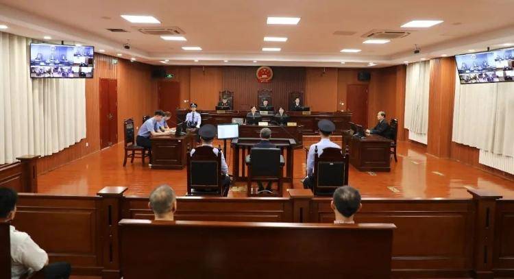 贪污受贿超5000万元 山东省政协原常委李玮获刑15年