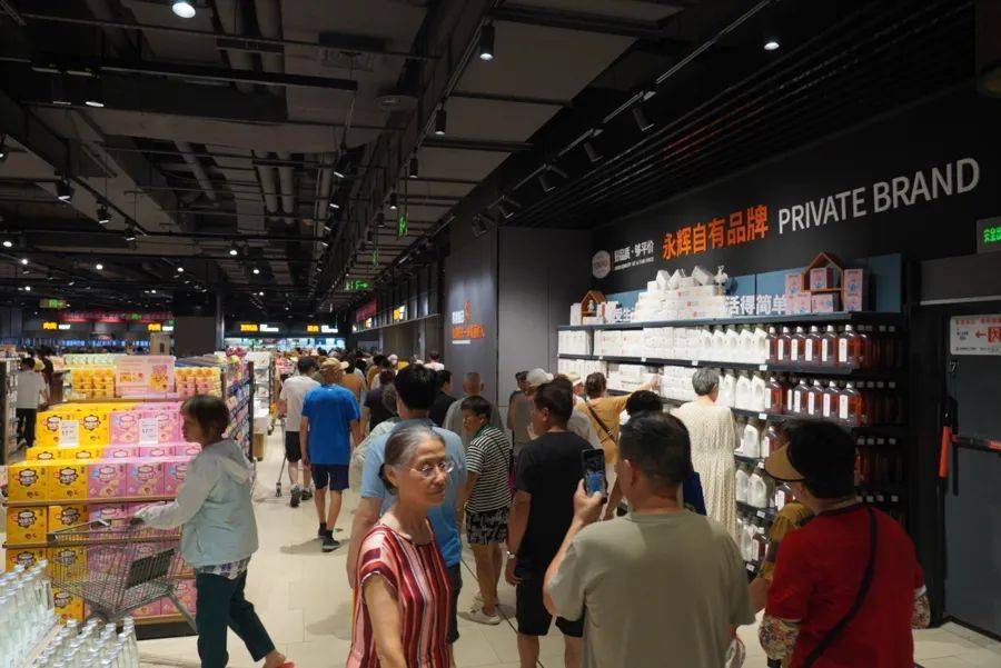 定了！上海三区接连宣布：开业！人山人海预警，市民激动：不用跑大老远抢爆款了