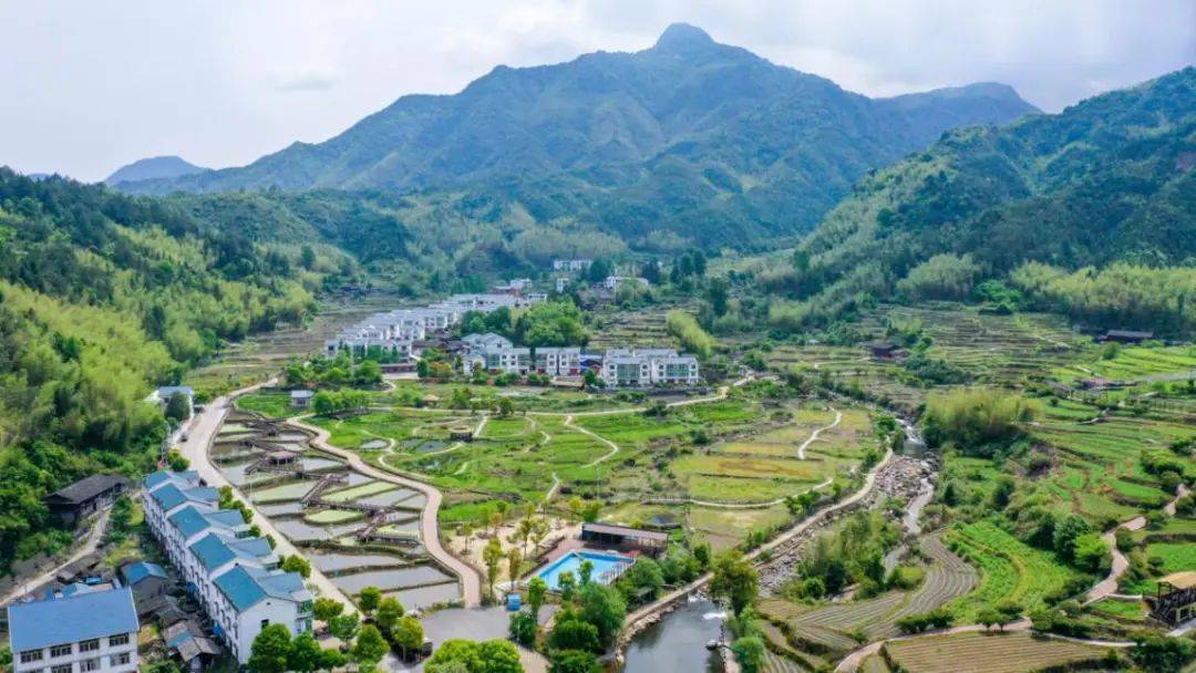 福联万社·优秀案例展示④ 一滴矿泉水的文旅革命