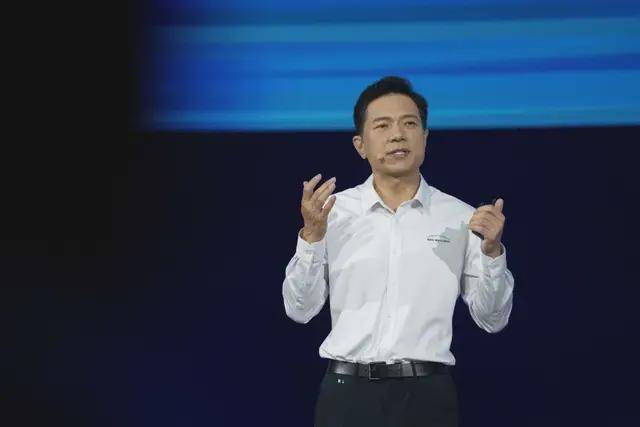 动刀搜索“基本盘”，李彦宏摊牌了
