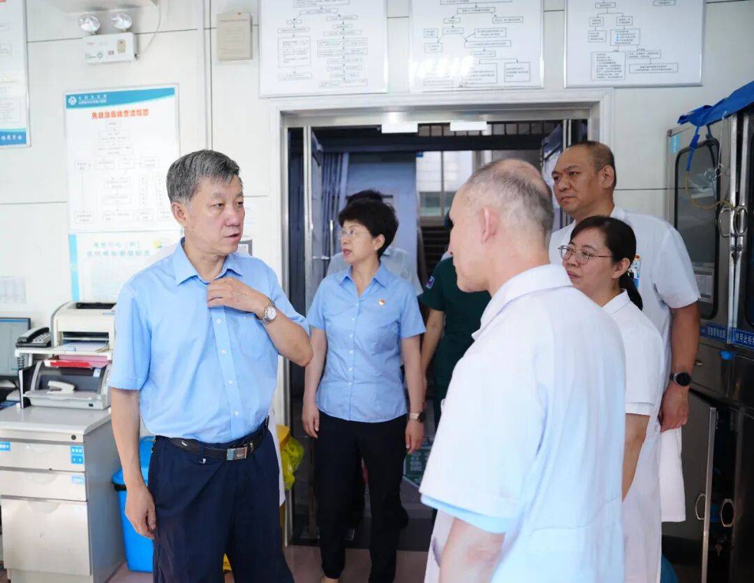 太钢集团工会情系钢医人//太钢总医院开展医疗法律风险