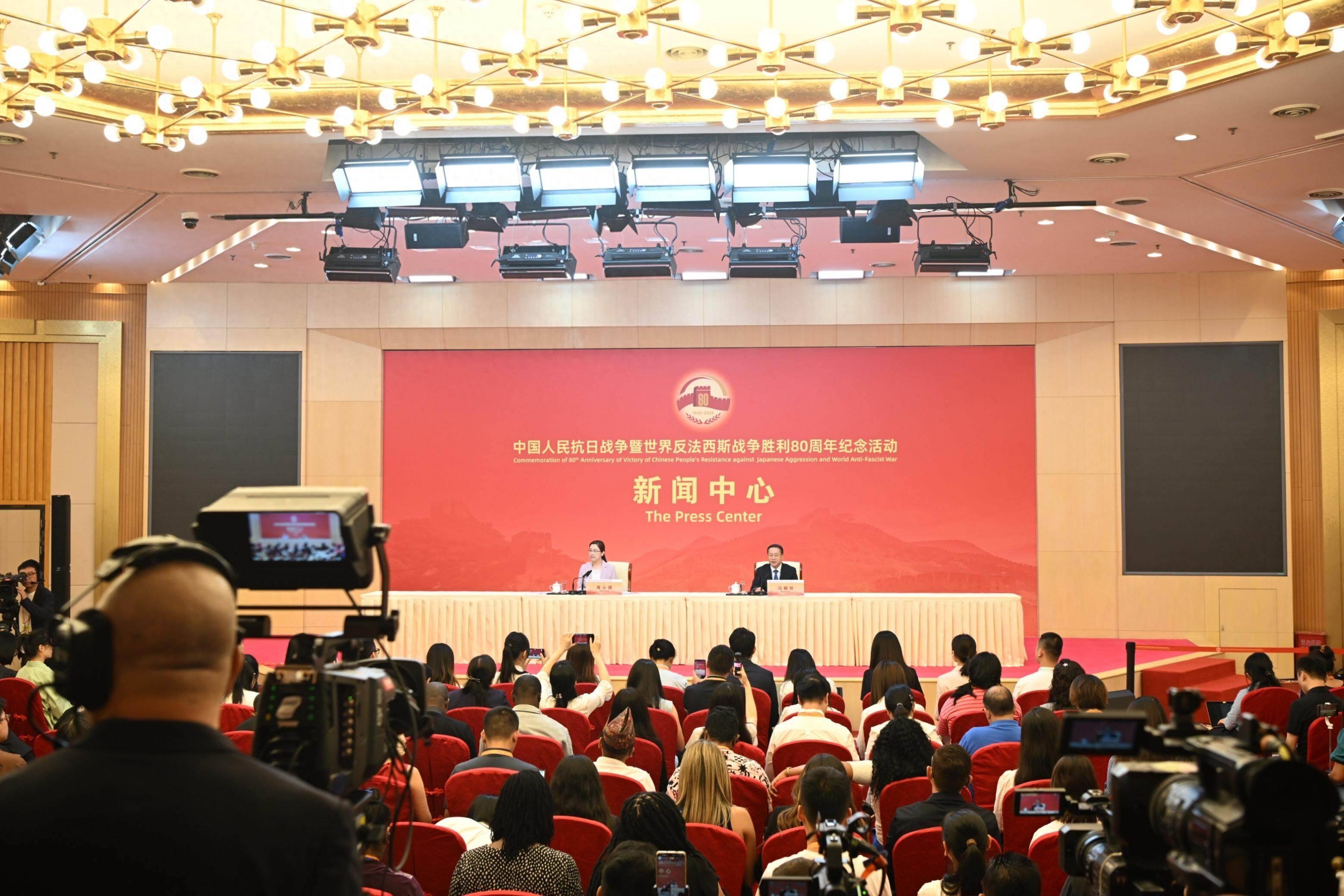 这场记者招待会，外交部副部长为何点名LABUBU？