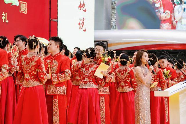 高铁婚礼 幸福专列！中车长客举行2025年青年集体婚礼