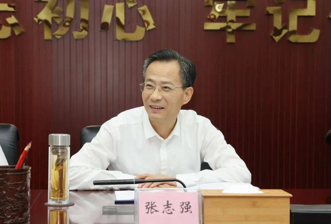 任泽锋张志强与吴之雄举行工作会谈