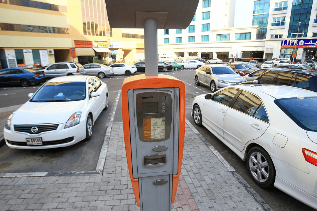 迪拜所有公共停车场都将免费开放