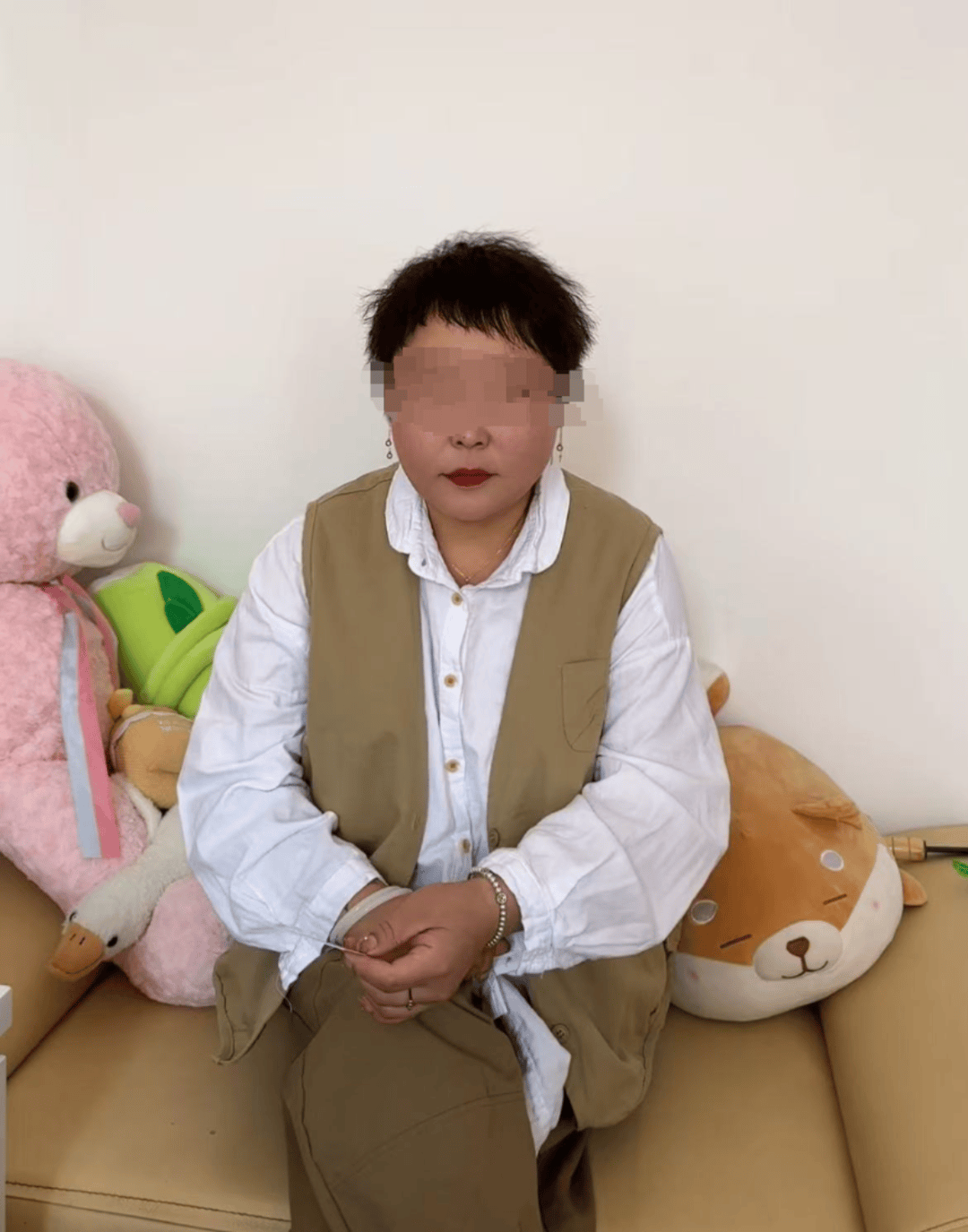 母亲遭二婚丈夫家暴离世 女儿痛诉：连最后一面都没见到