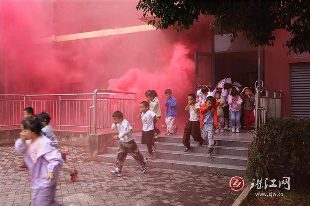 曲靖经开区以“开学第一课”织密校园消防安全防护网