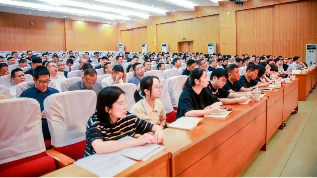 市委第三巡察组巡察市教育局党委情况反馈会召开