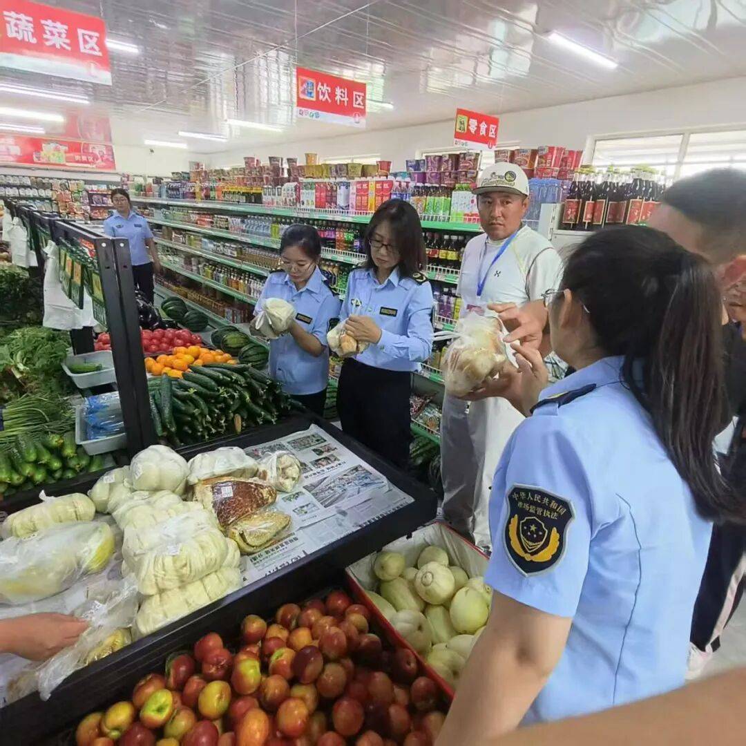 【雷霆行动】左旗市场监管局开展农村假冒伪劣食品、制售假劣肉制品专项整治“回头看”工作