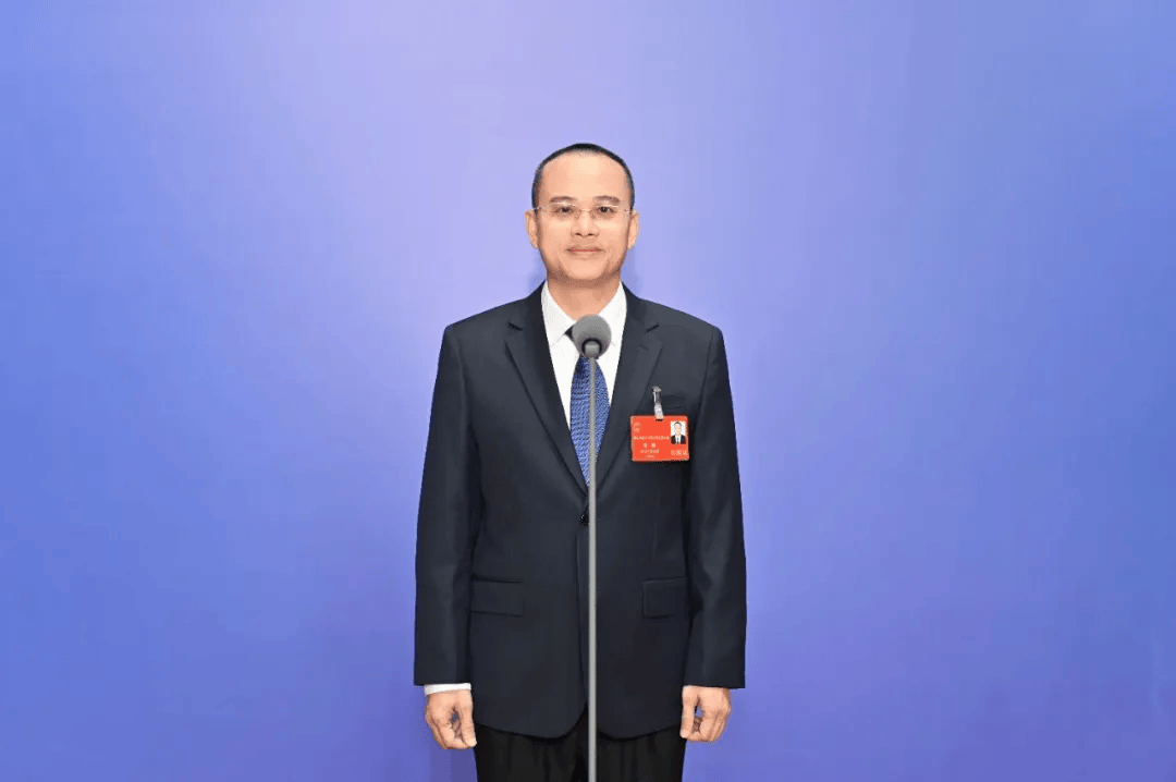 覃俊，跑官要官，被开除党籍
