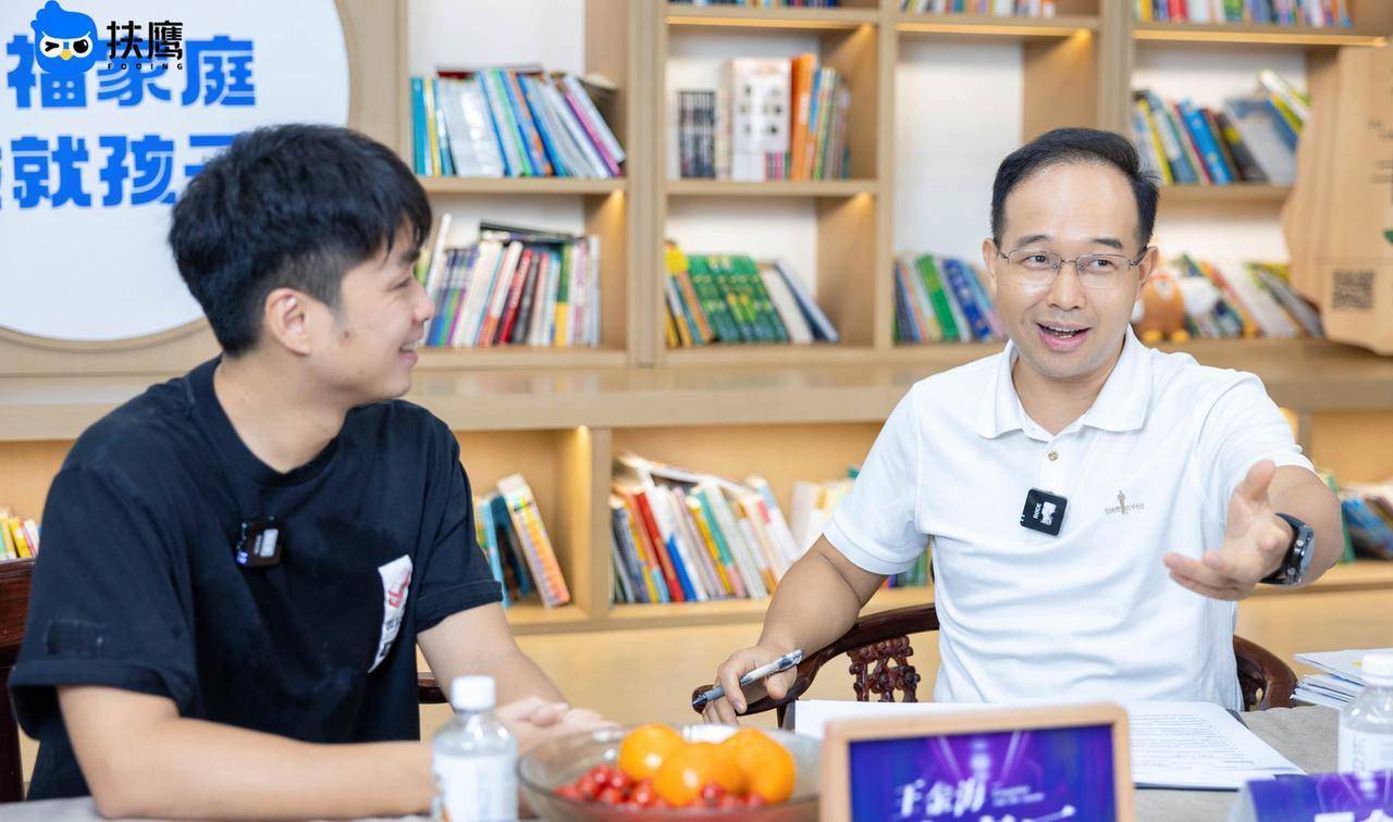 电竞职业之路：揭秘Sky的冠军经验与青少年游戏沉迷的解决之道