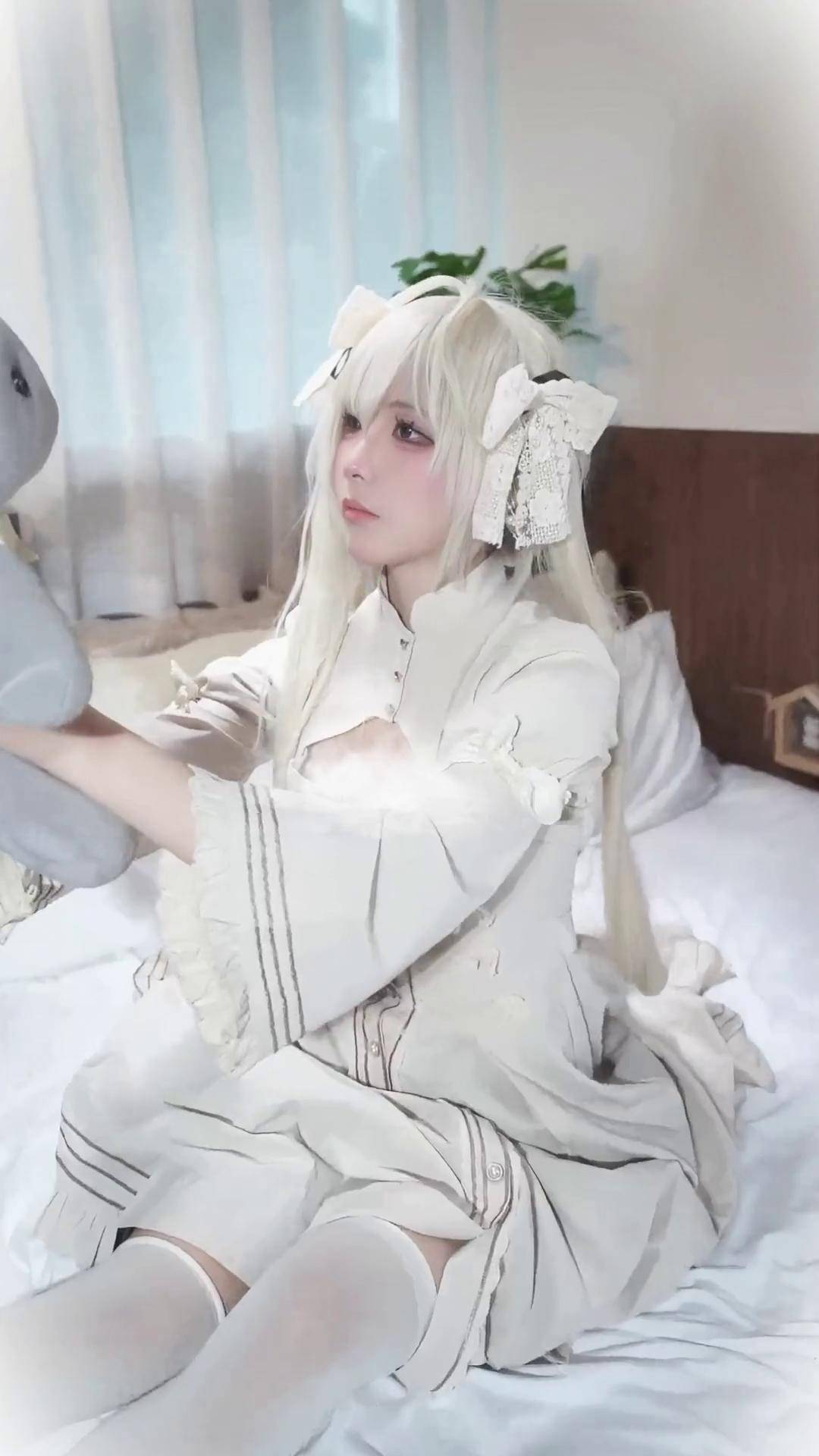 我们的头顶都是同样悠远的天穹 cos 春日野穹 穹妹