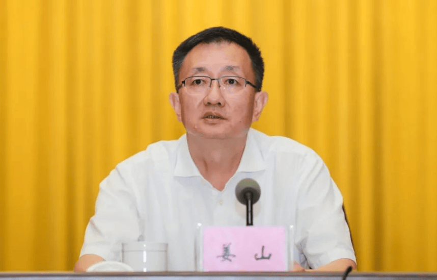姜山任云南省政府秘书长