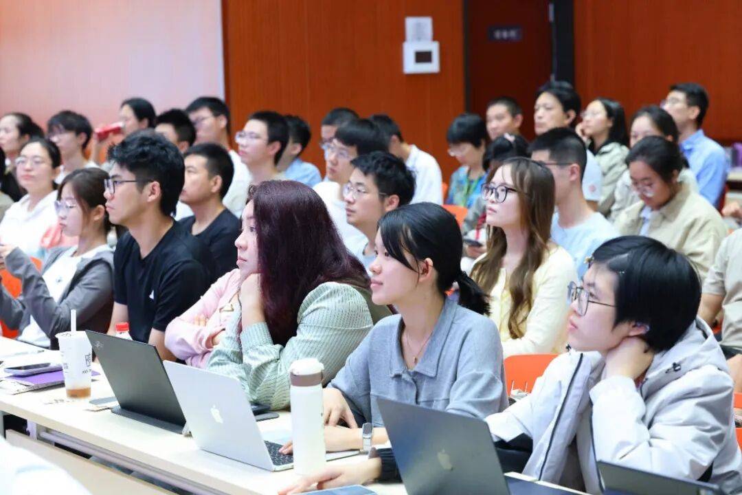 北京大学2025年生活科普节开幕式暨首场科普报告会举行
