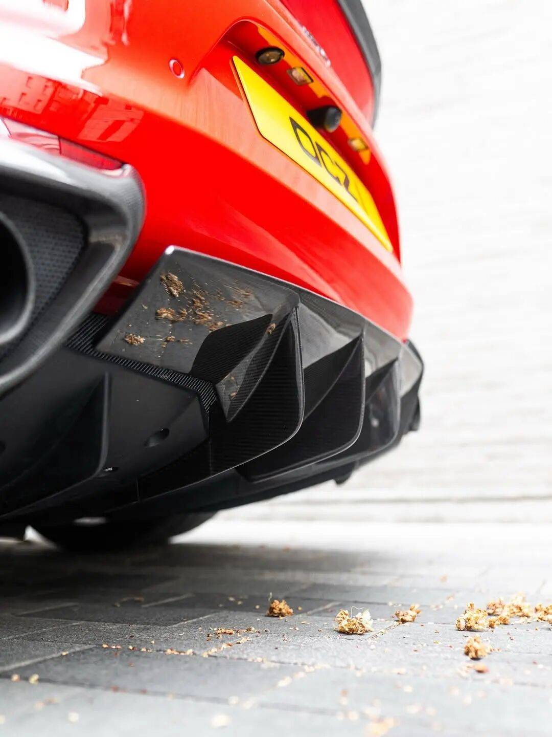 novitec改装ferrari 812 superfast黑金轮毂+三段尾翼性能与颜值双