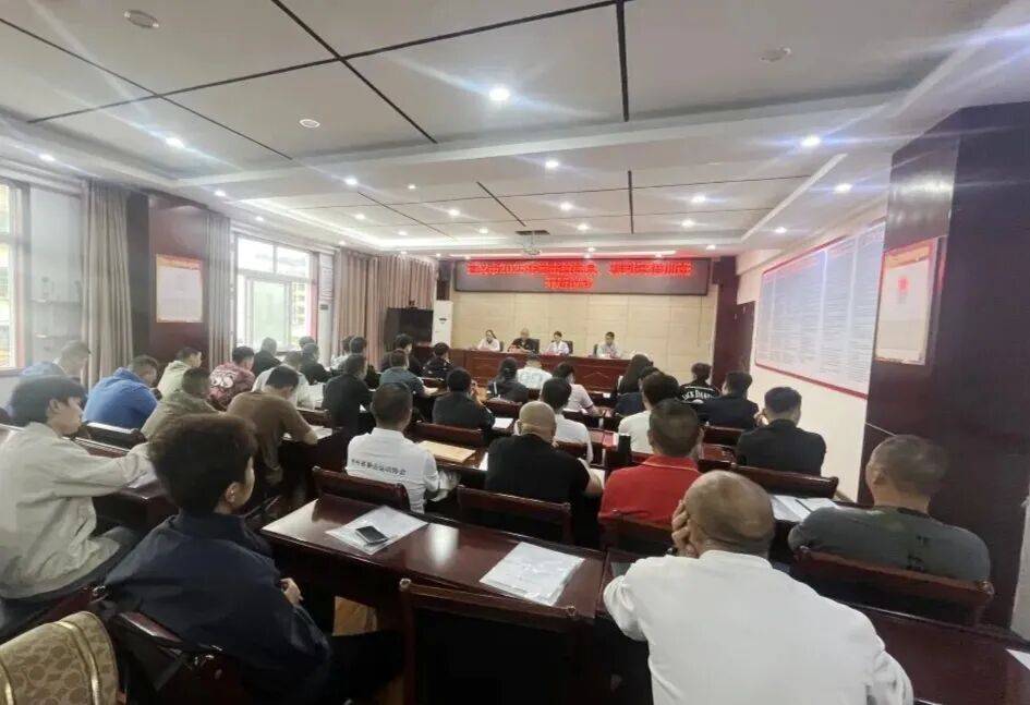 2025遵义拳击教练员与裁判员特训营圆满落幕 绥阳打造体教融合新标杆