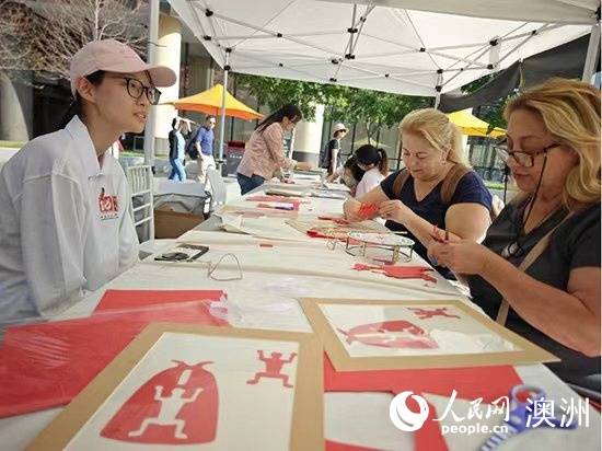 “天涯共此时”中秋诗歌会唱响悉尼