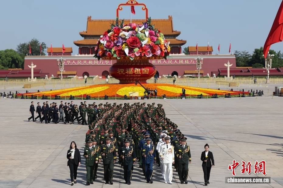 烈士纪念日向人民英雄敬献花篮仪式在京隆重举行