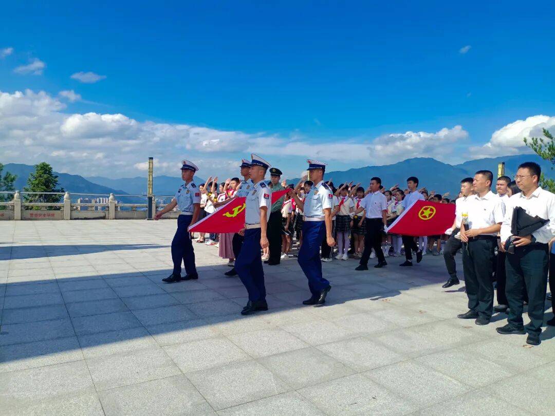别忘了“国庆节”前一天，是什么日子！
