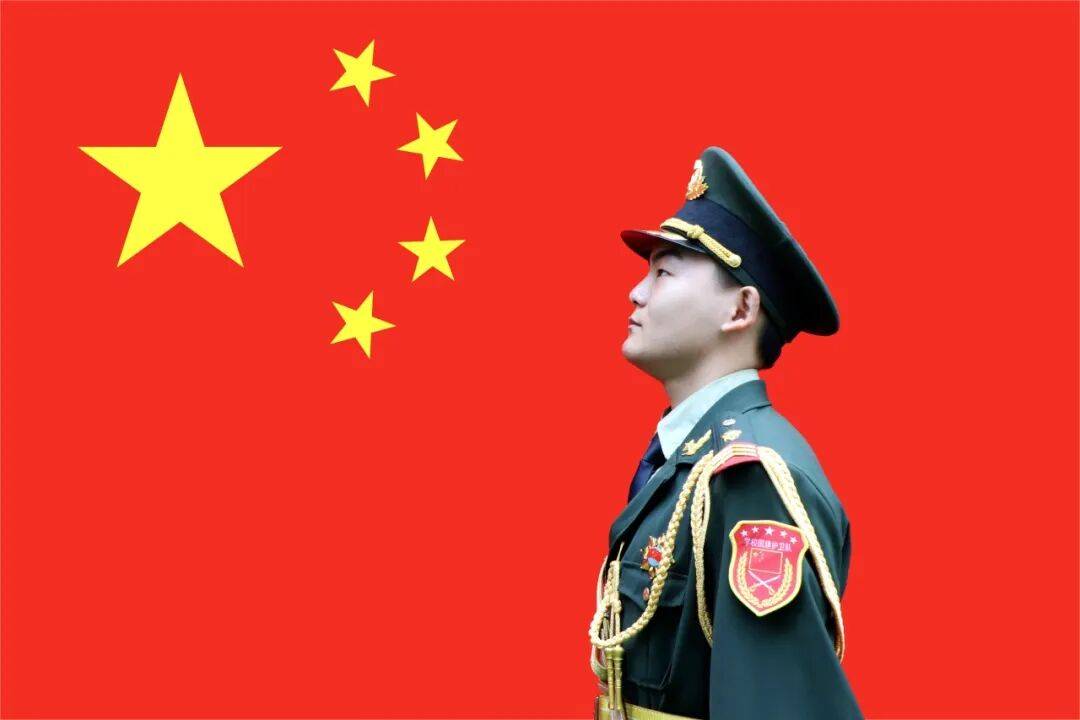 与国旗合影,向祖国表白!