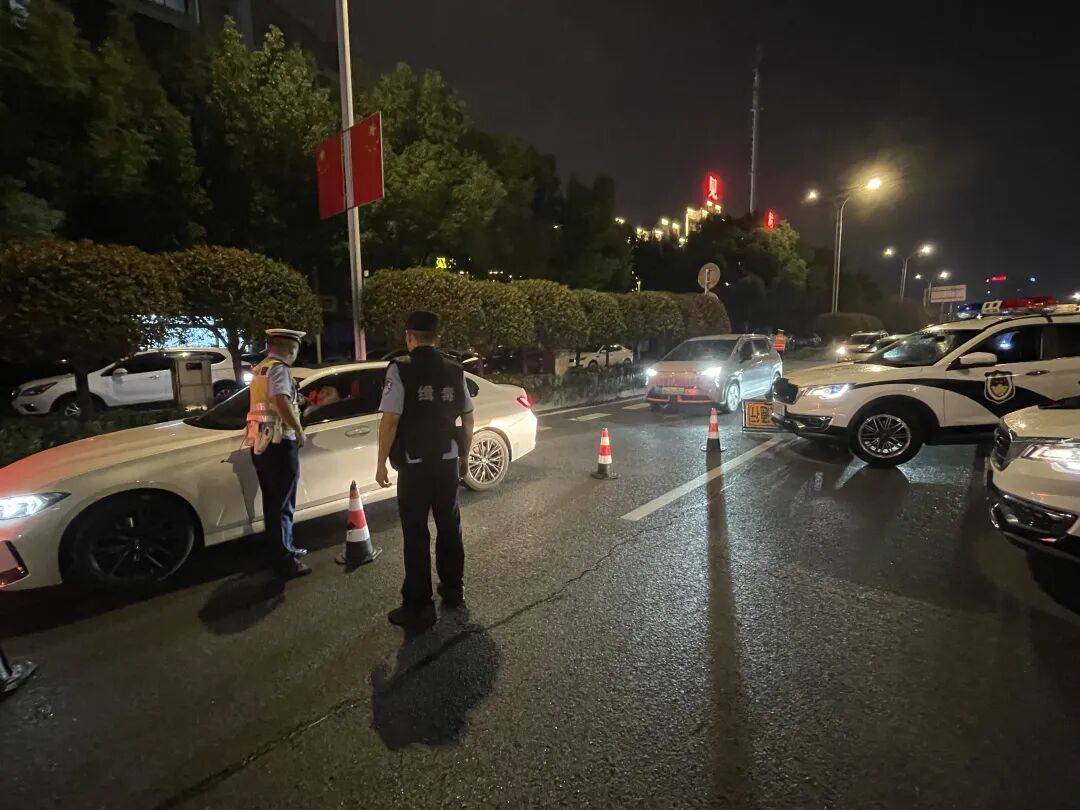 昨晚，铜陵公安开展统一行动！