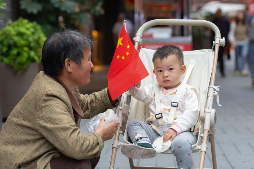 最是一抹“中国红”！