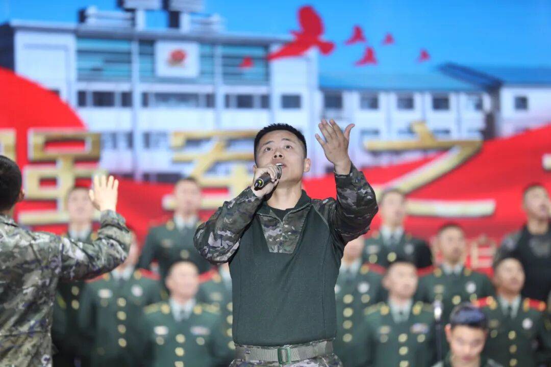 欢度国庆丨引吭高歌，赞颂伟大祖国