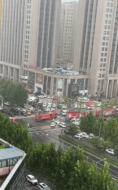 江苏一酒店发生塌陷，有4户人家正举办宴席，官方通报