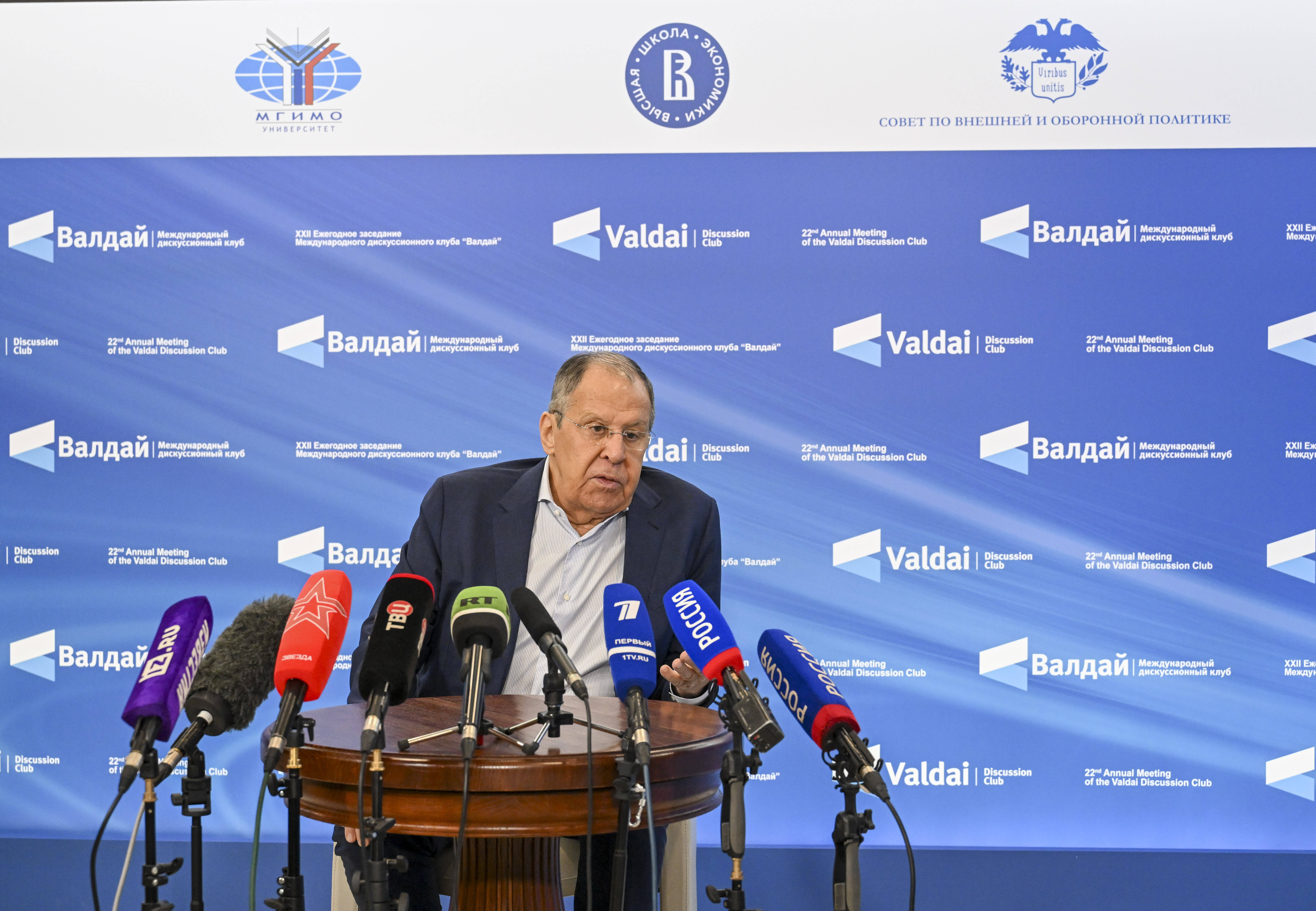 俄外长支持全球治理体系改革