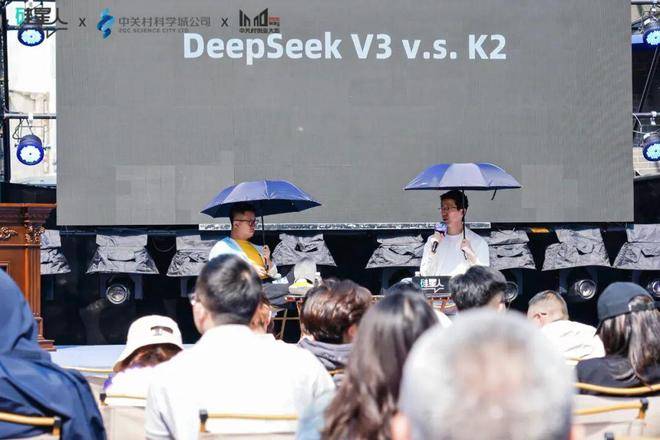 对话Kimi付强：别把模型当宠物圈养，追逐AGI就要让模型与人类共同演化