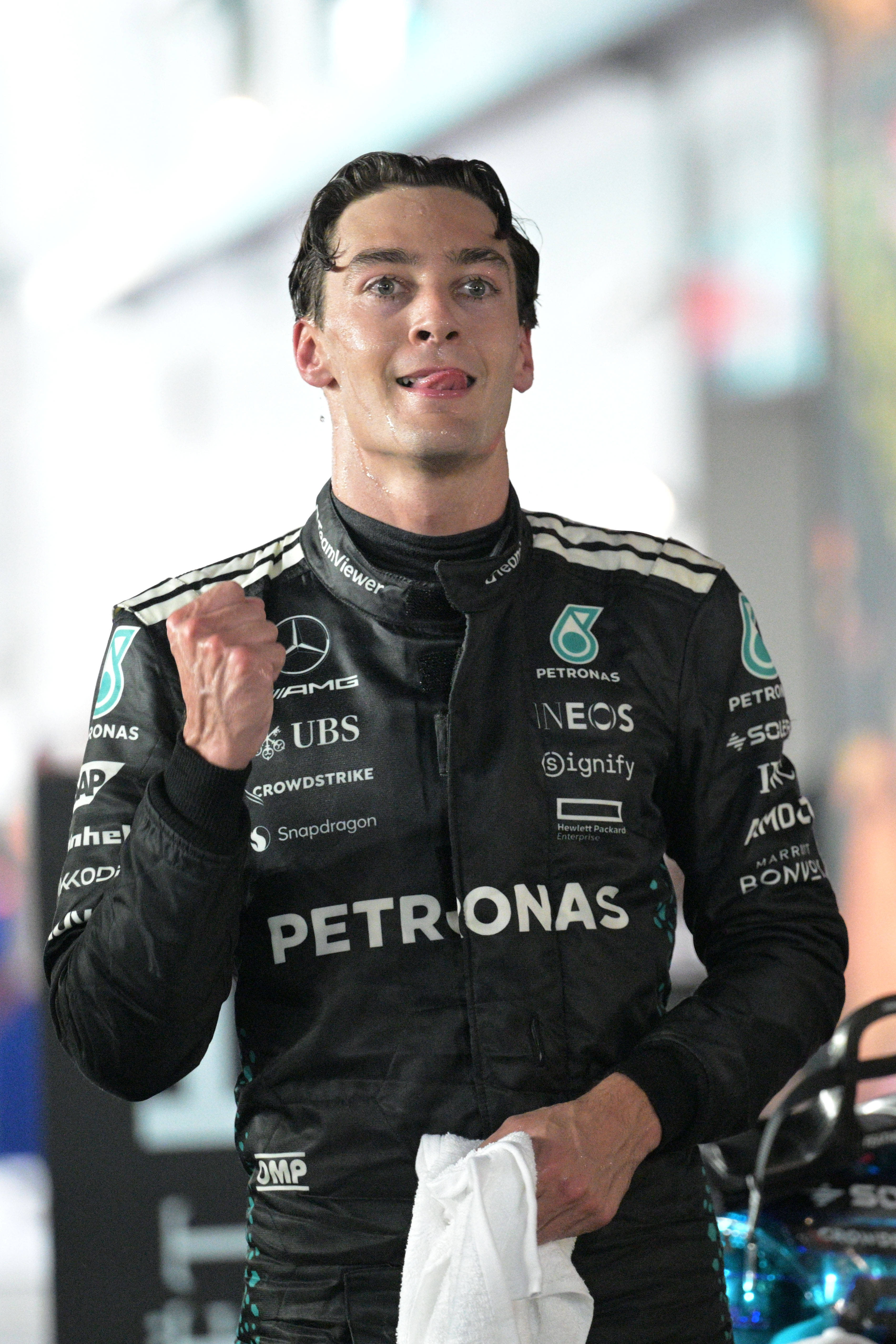 —f1新加坡大奖赛:梅赛德斯车队英国车手拉塞尔夺冠