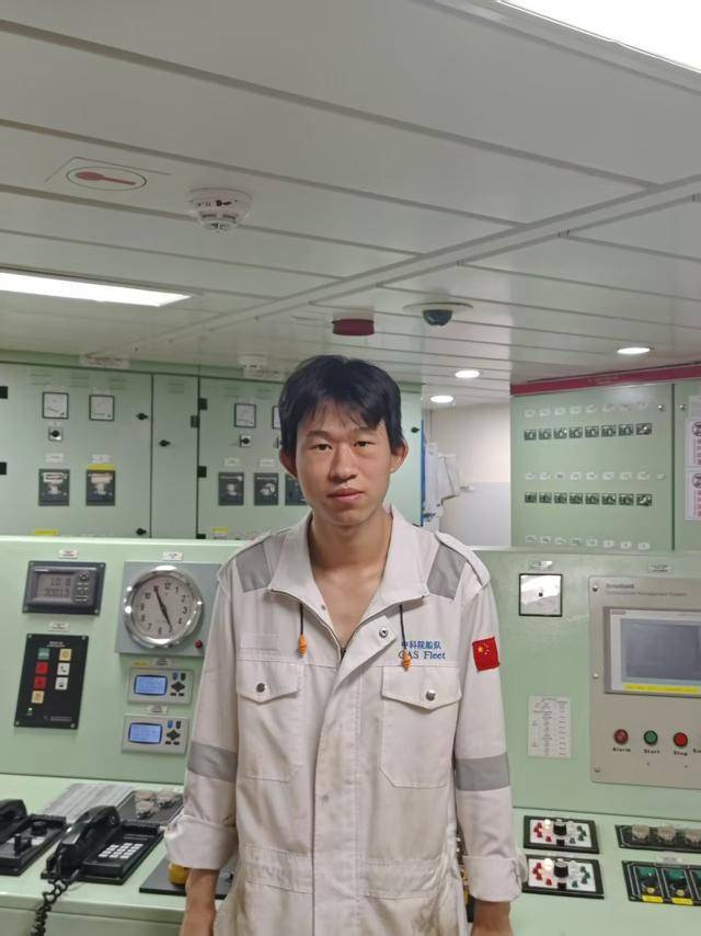 假期我在岗| 那些首次在西太平洋科考船上过中秋的年轻人