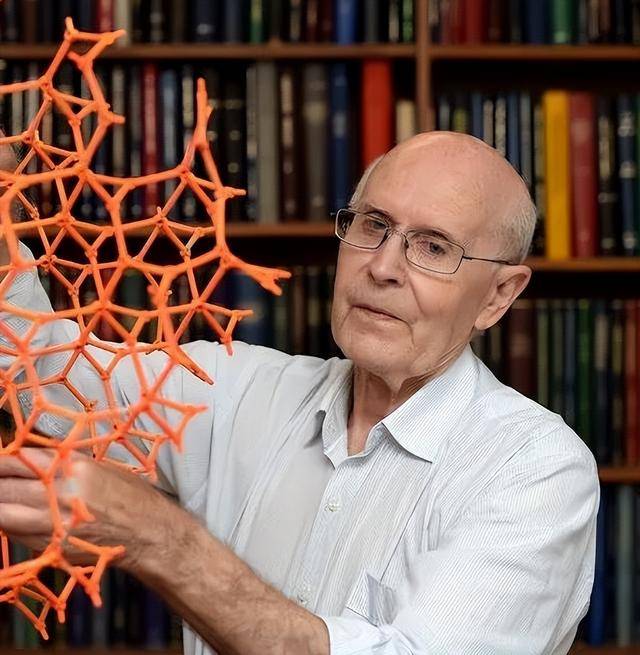 2025诺贝尔化学奖揭幕,为何中国科学家很少获奖