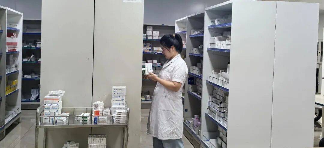 【节日我在岗】平凡因坚守而不凡 奉献因热爱而闪光——致敬每一位“双节”仍坚守在岗位上的中医人