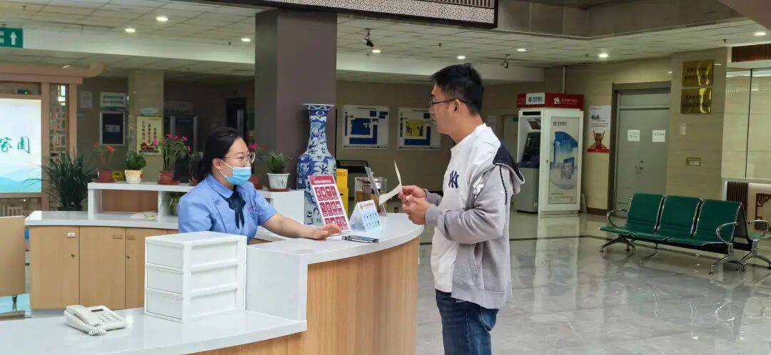 【节日我在岗】平凡因坚守而不凡 奉献因热爱而闪光——致敬每一位“双节”仍坚守在岗位上的中医人